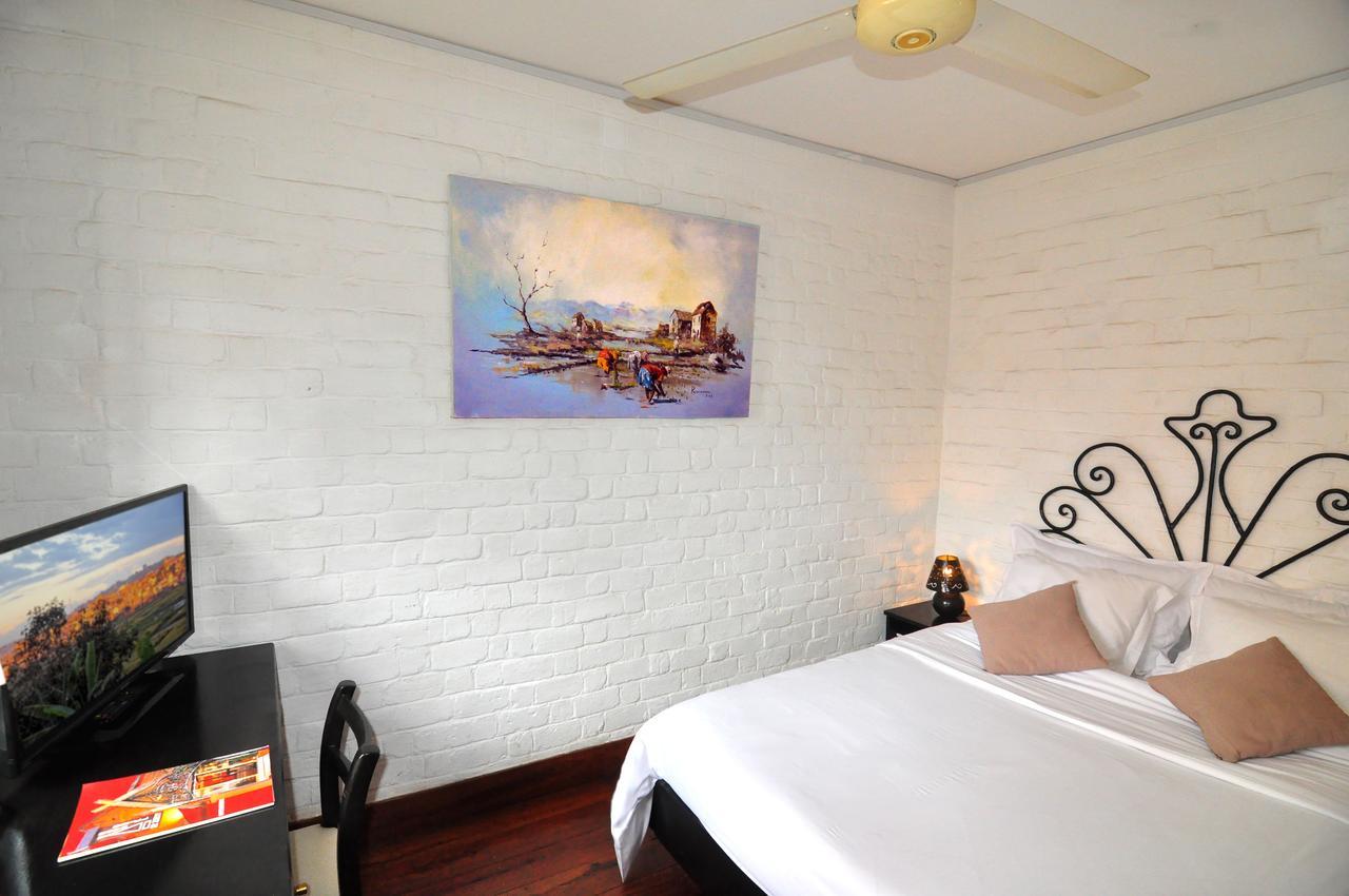 Rova Hotel Antananarivo Exterior photo